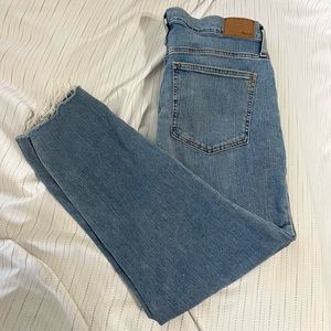 Madewell “the perfect vintage jean”. Size 33